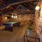 Three-bedroom In Vinovo Donje * Donje Vinovo