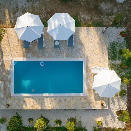 Three-bedroom In Vinovo Donje Tatil Evi Donje Vinovo