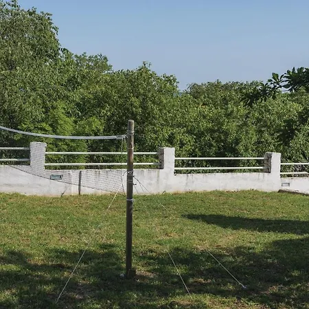 Three-bedroom In Vinovo Donje Дом отдыха Donje Vinovo