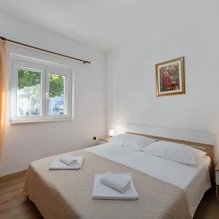 Three-bedroom In Vinovo Donje Tatil Evi