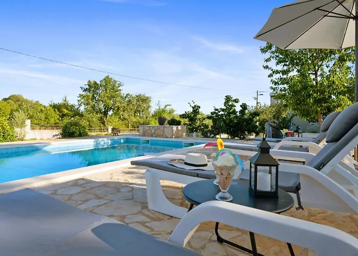 Three-bedroom In Vinovo Donje * Donje Vinovo