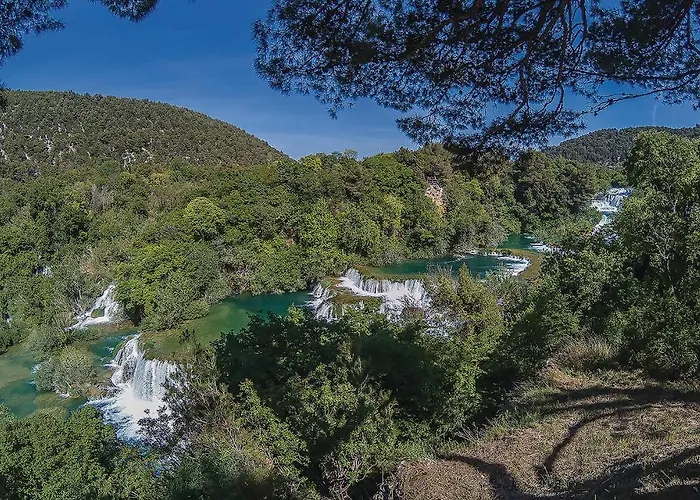 Vakantiehuis Three-bedroom In Vinovo Donje