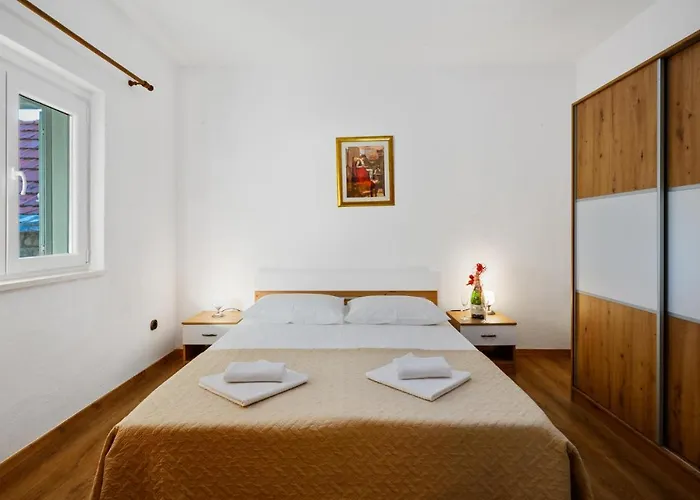 Vakantiehuis Three-bedroom In Vinovo Donje Donje Vinovo