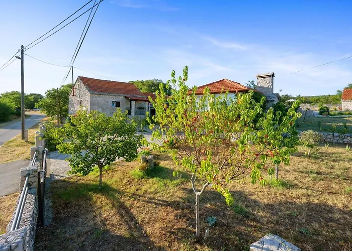 Three-bedroom In Vinovo Donje * Donje Vinovo